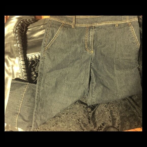 Bisou Bisou Denim - VINTAGE Y2K Low Rise Bisou Bisou Wide Legged Cropped Jeans Size 11